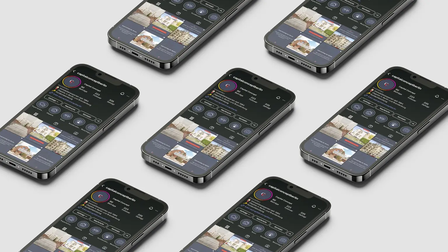 Mehrere Smartphones zeigen das Instagram-Profil eines Immobilienmaklers, einheitliches Markenbild durch Social Media.